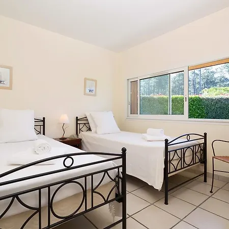 Madame Les Dunes De La Prade *