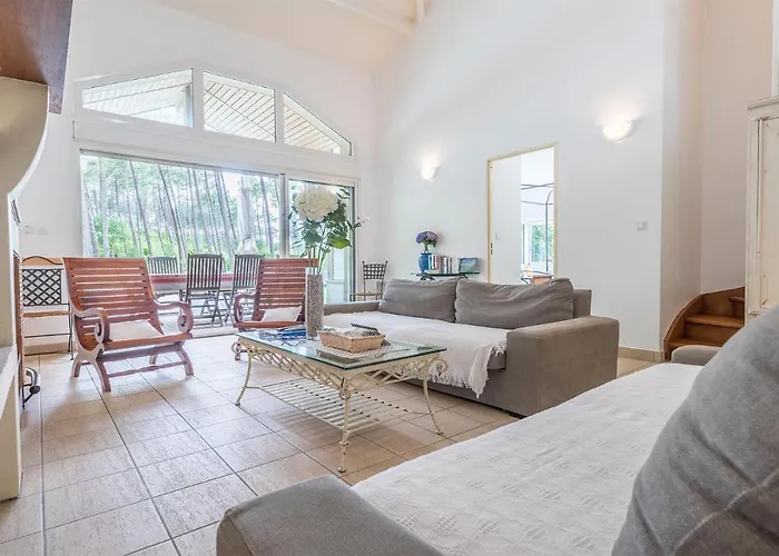 Madame Les Dunes De La Prade